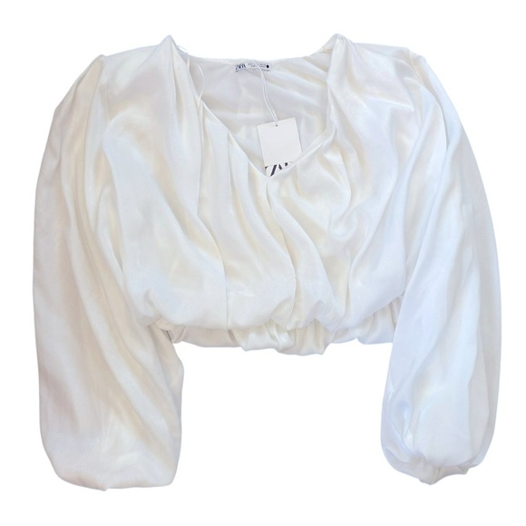 New with tags size small Zara balloon puff sleeve blouse so pretty! - Picture 4 of 5
